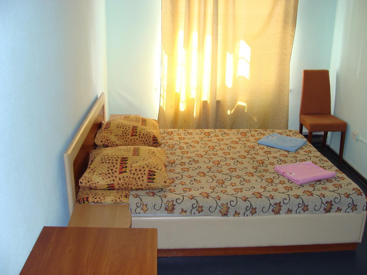 Adel Hotel Kiev Eksteriør billede